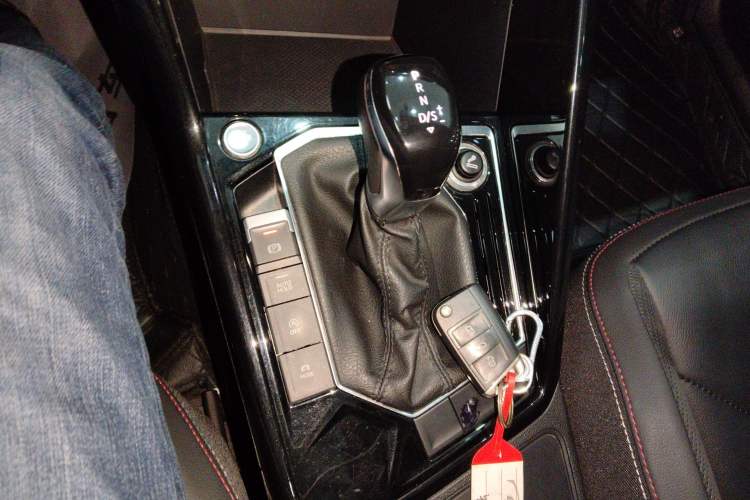 Used Volkswagen Tayron 2019 330TSI Two-Wheel Drive Luxury Model China VI Standard
