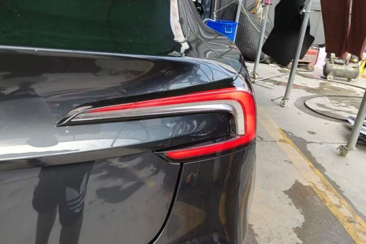 Used Tesla Model 3 2025 Rear-Wheel-Drive Version
