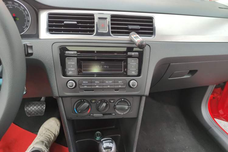 Used Skoda Rapid Spaceback 2014 1.6L Automatic Enjoyment Edition