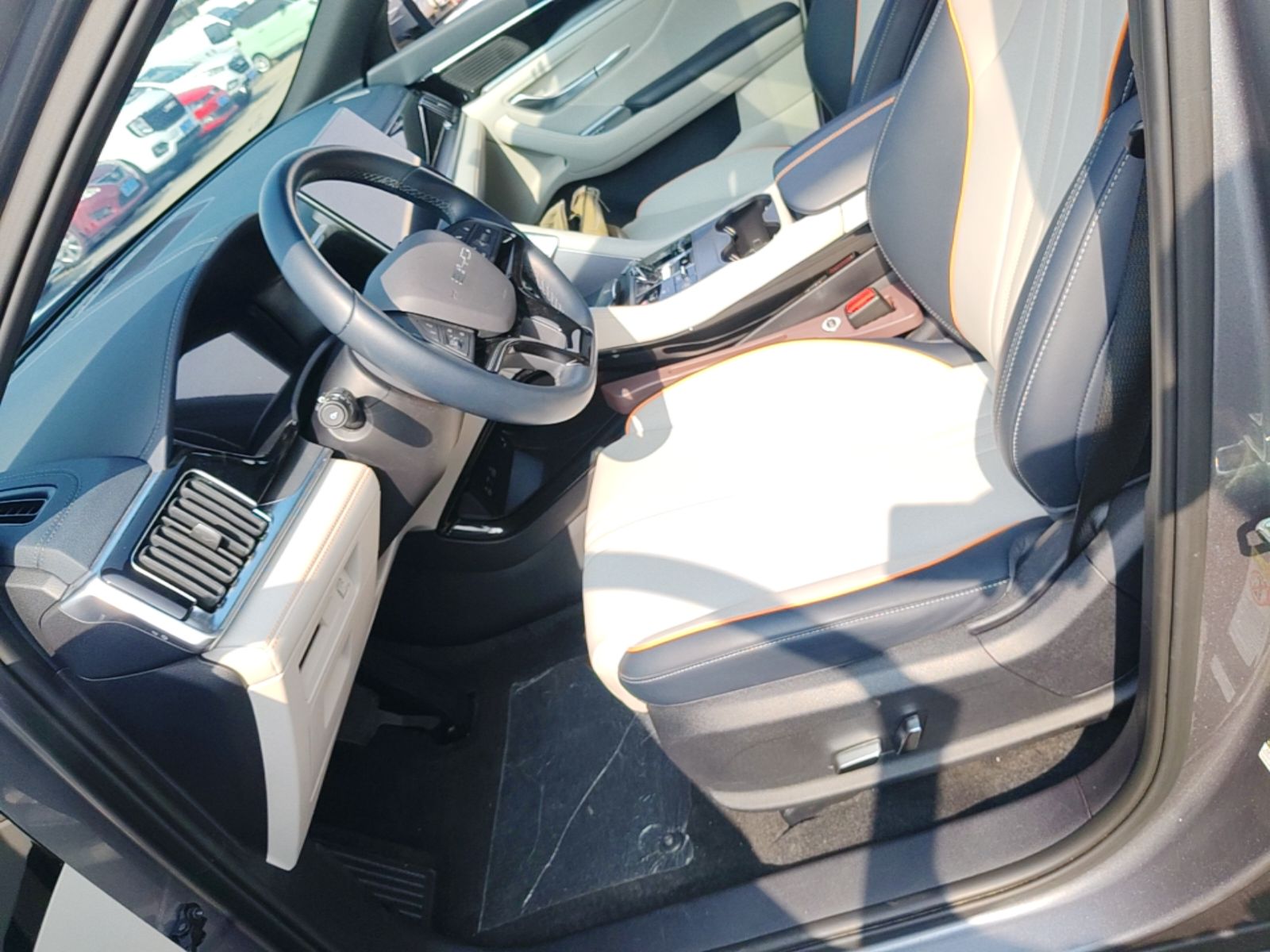 BYD Song PLUS New Energy 2023 Champion Edition EV 520KM Prestige Model — снимка 17