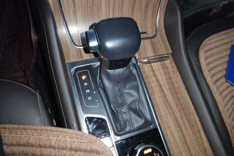 Used Roewe RX8 2019 30T Smart Connectivity Four-Wheel Drive Supreme Flagship Edition