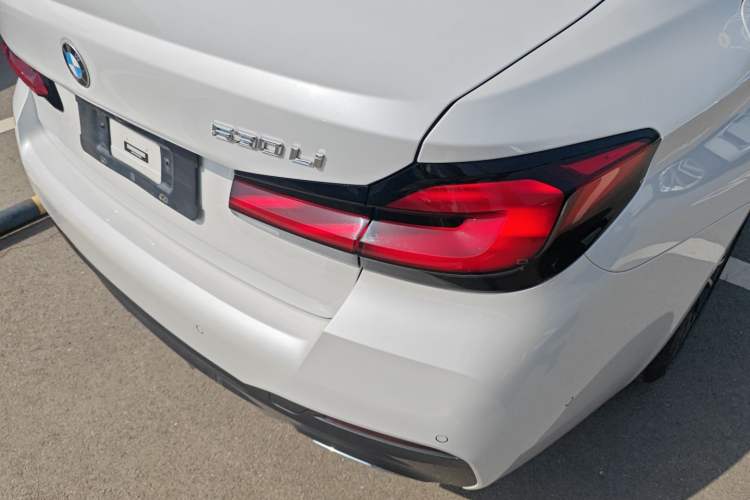 Used BMW 5 Series 2023 530Li Leading Model M Sport Package Exterior 3