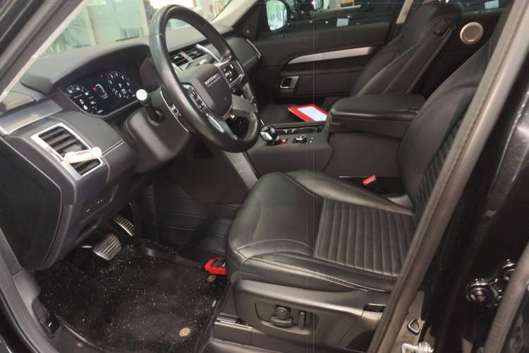 Used Land Rover Discovery 2021 360 PS R-Dynamic S Left Front Seat