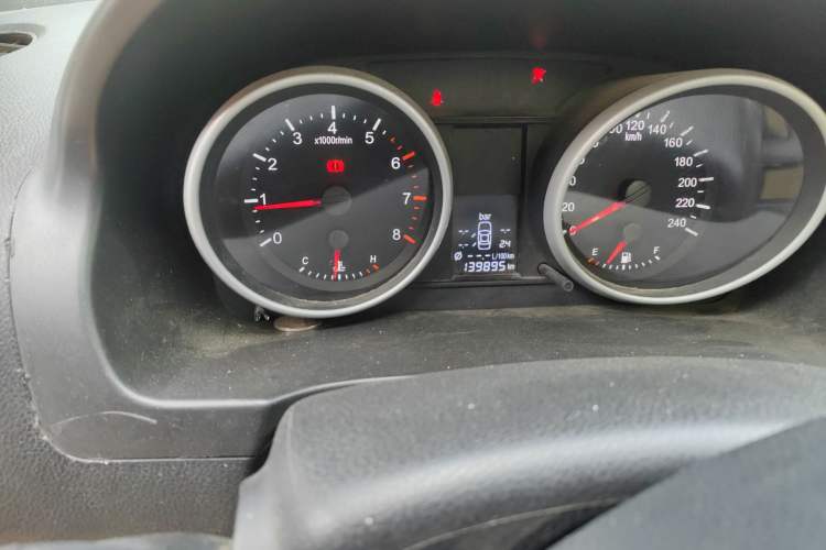 Used Haval H6 2013 1.5T Manual 4x4 Prestige Edition Odometer Close Up