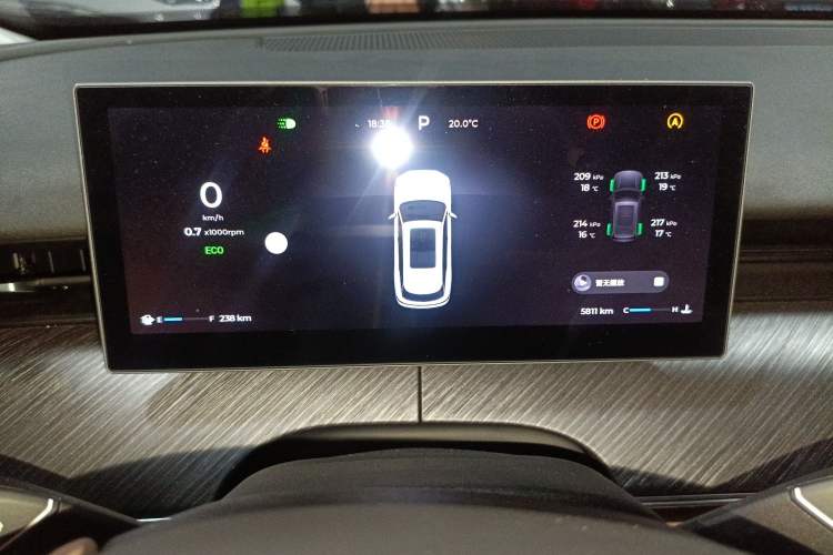 Used Chery Tiggo 8 L 2024 2.0T Two-Wheel Drive Luxury Edition 5 Seats
