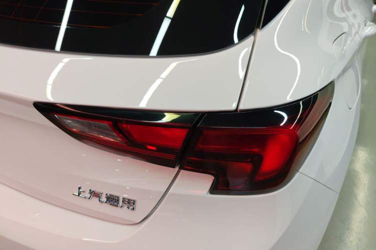 Used Buick Verano 2016 Hatchback GS 20T Dual-Clutch Passionate Sporty Model Exterior 3