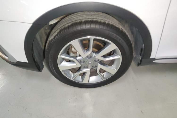 Used Geely Auto Vision S1 2018 1.4T CVT Fengchi Model Left Front Wheel Hub