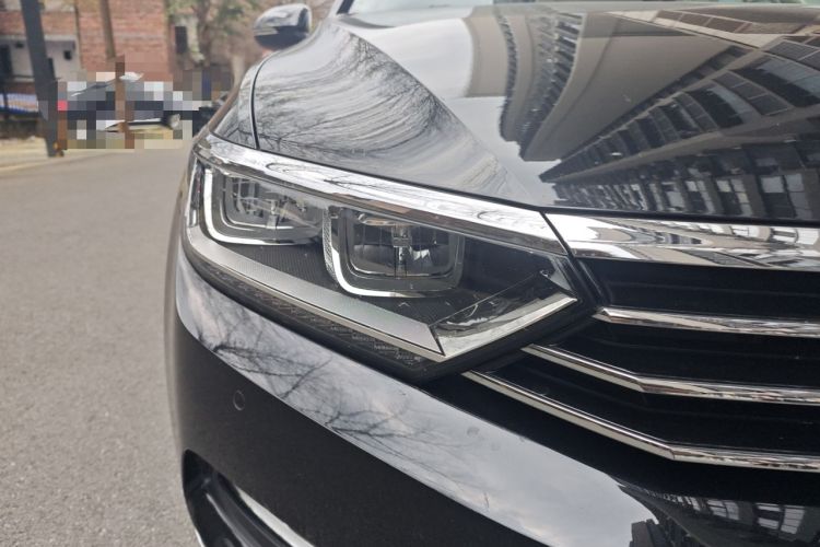 Used Volkswagen Magotan 2019 380TSI DSG Luxury Model China V Standard Right Front Headlight