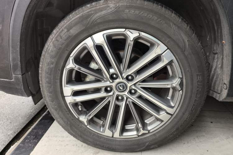 Used CHANGAN CS75 PLUS 2021 1.5T Automatic Prestige Model Left Front Wheel Hub