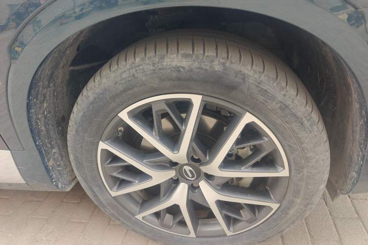 Used GAC Trumpchi GS8 2022 Double-Energy Series 2.0TM Four-Wheel Drive Premium Edition (7 Seats) Right Front Wheel Hub