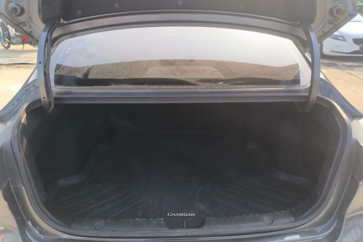 Used Changan Eado 2023 Changan Edition PLUS Blue Whale NE 1.4T GDI DCT Prestige Version
