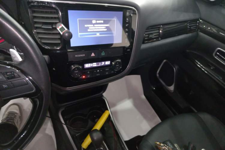 Used Mitsubishi Outlander 2018 2.4L 4x4 Elite Edition 5 Seats
