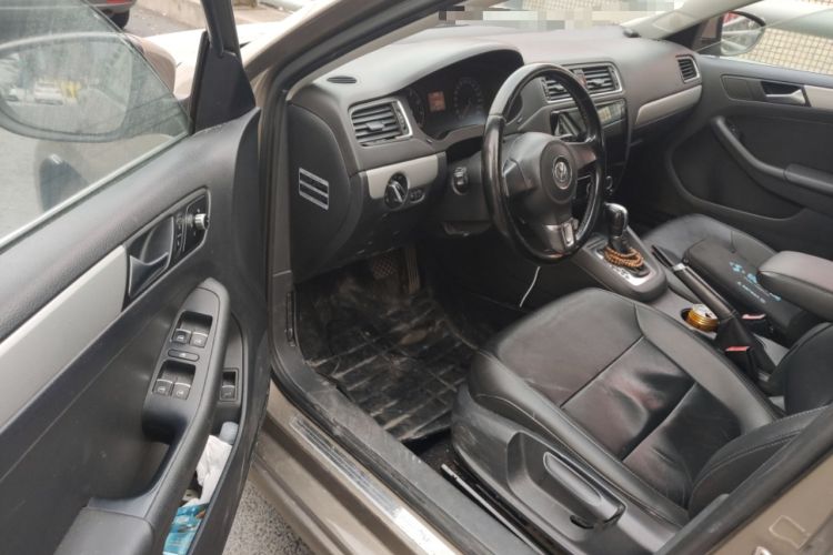 Used Volkswagen Sagitar 2014 Revised Version 1.6L Automatic Comfort Edition