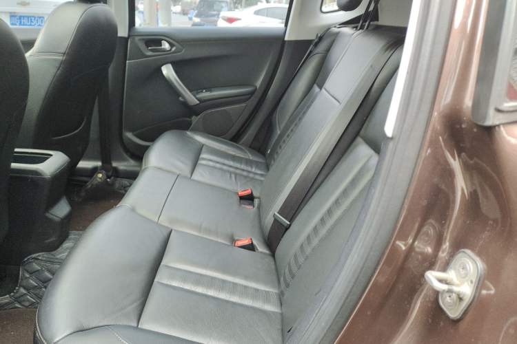 Used Peugeot 2008 2014 1.6L Automatic Navigation Edition
