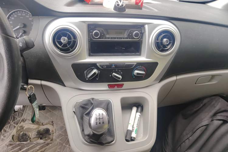 Used JAC Refine M3 2022 PLUS IKEA Edition 1.8L Comfort Version Audio And AC Panel