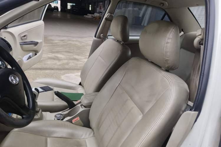 Used Soueast V3 Lingyue 2013 Revised Version 1.5L Manual – Affordable Edition Left Front Seat