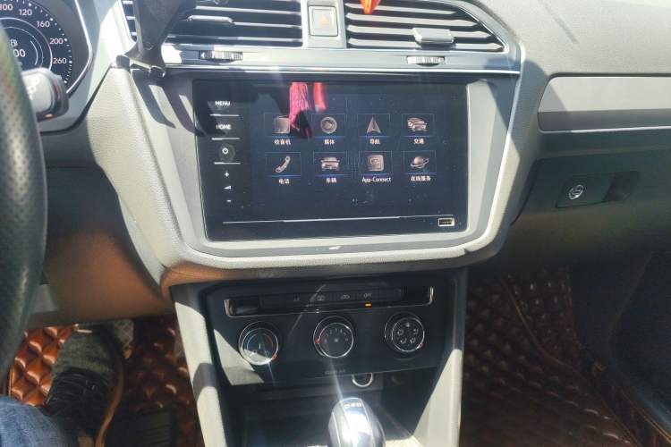 Used Volkswagen Tiguan L 2019 330TSI Automatic Two-Wheel Drive Luxury Edition China VI Standard