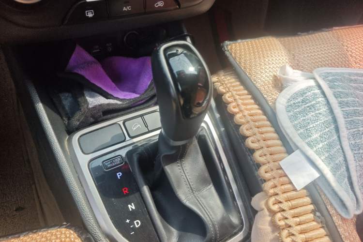 Used Hyundai ix25 2015 1.6L Automatic Two-Wheel Drive Smart GLS Trim