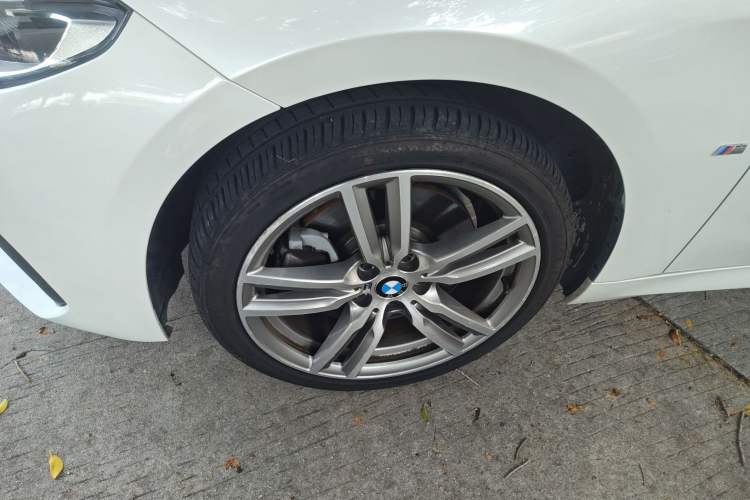 Used BMW 1 Series 2019 120i Leading Model M Sport Package Exterior 4