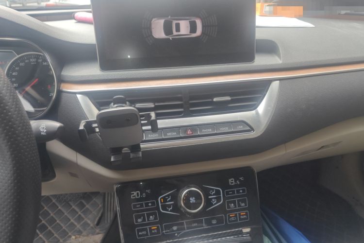 Used Hongqi H5 2018 30TD Smart Connect Dynamic Edition
