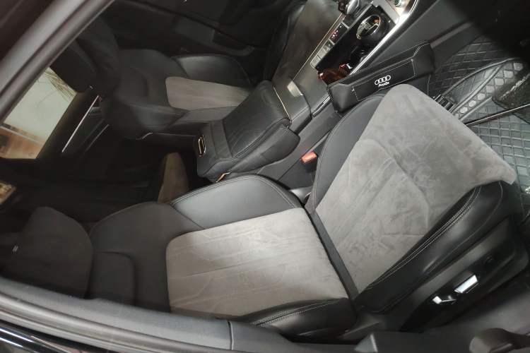 Used Audi A6L 2024 40 TFSI Luxury Dynamic Edition
