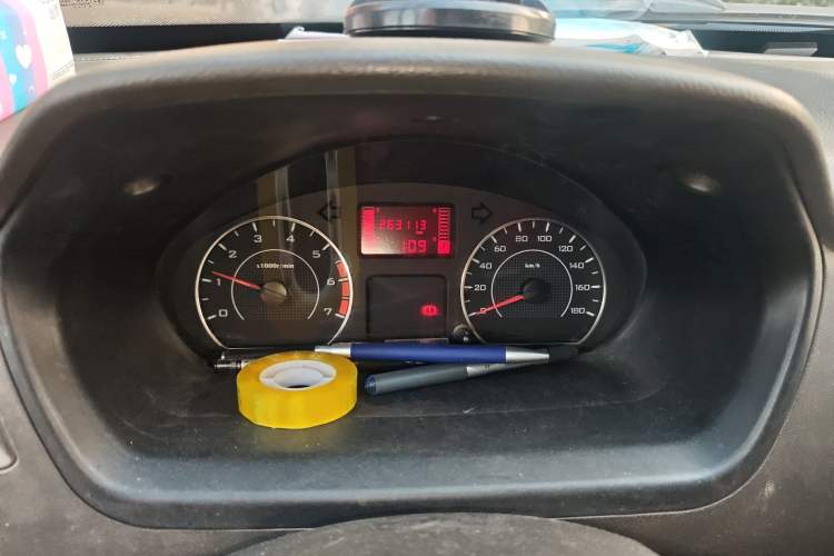 Used Wuling Rongguang 2014 1.2L S Base Model
