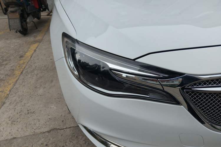 Used Buick GT 2021 1.3T Automatic Mild Hybrid Elite Version Right Front Headlight