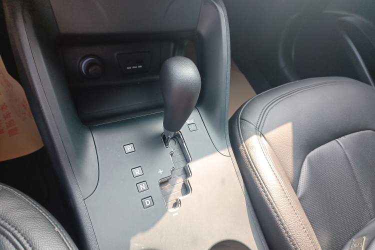 Used Hyundai ix35 2015 2.0L Automatic 2WD Comfort Edition China IV Standard
