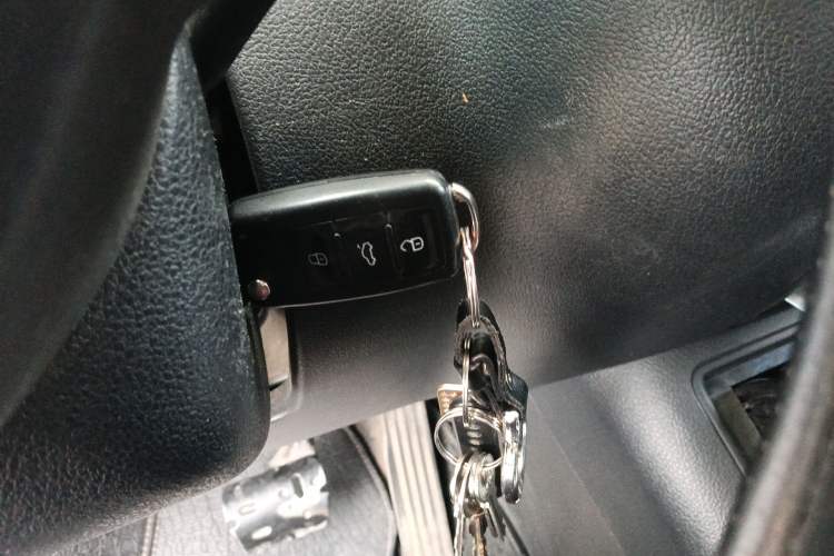 Used Volkswagen Tiguan 2013 1.8 TSI Automatic All-Wheel Drive Luxury Model Vehicle Key