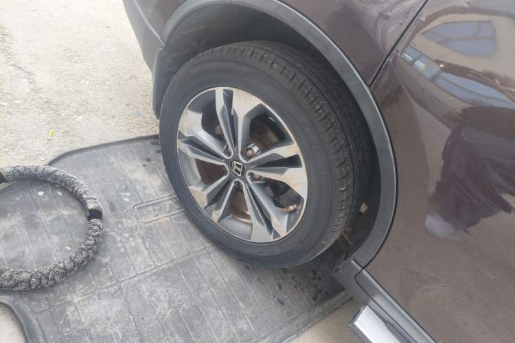 Used Luxgen U6 SUV 2014 2.0T ZhiZun Model Right Rear Wheel Hub