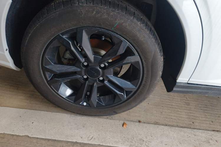 Used Dongfeng Aeolus Yixuan 2025 1.5L Automatic Luxury Version