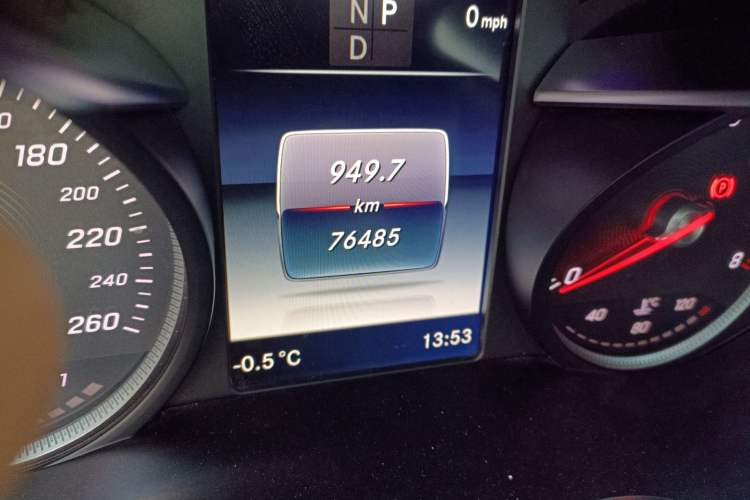 Used Mercedes-Benz C-Class 2018 C 200 L 4MATIC Sport Edition Odometer Close Up