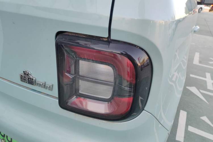 Used Geely Galaxy Panda 2023 Panda Mini 200km Endurance Bear
