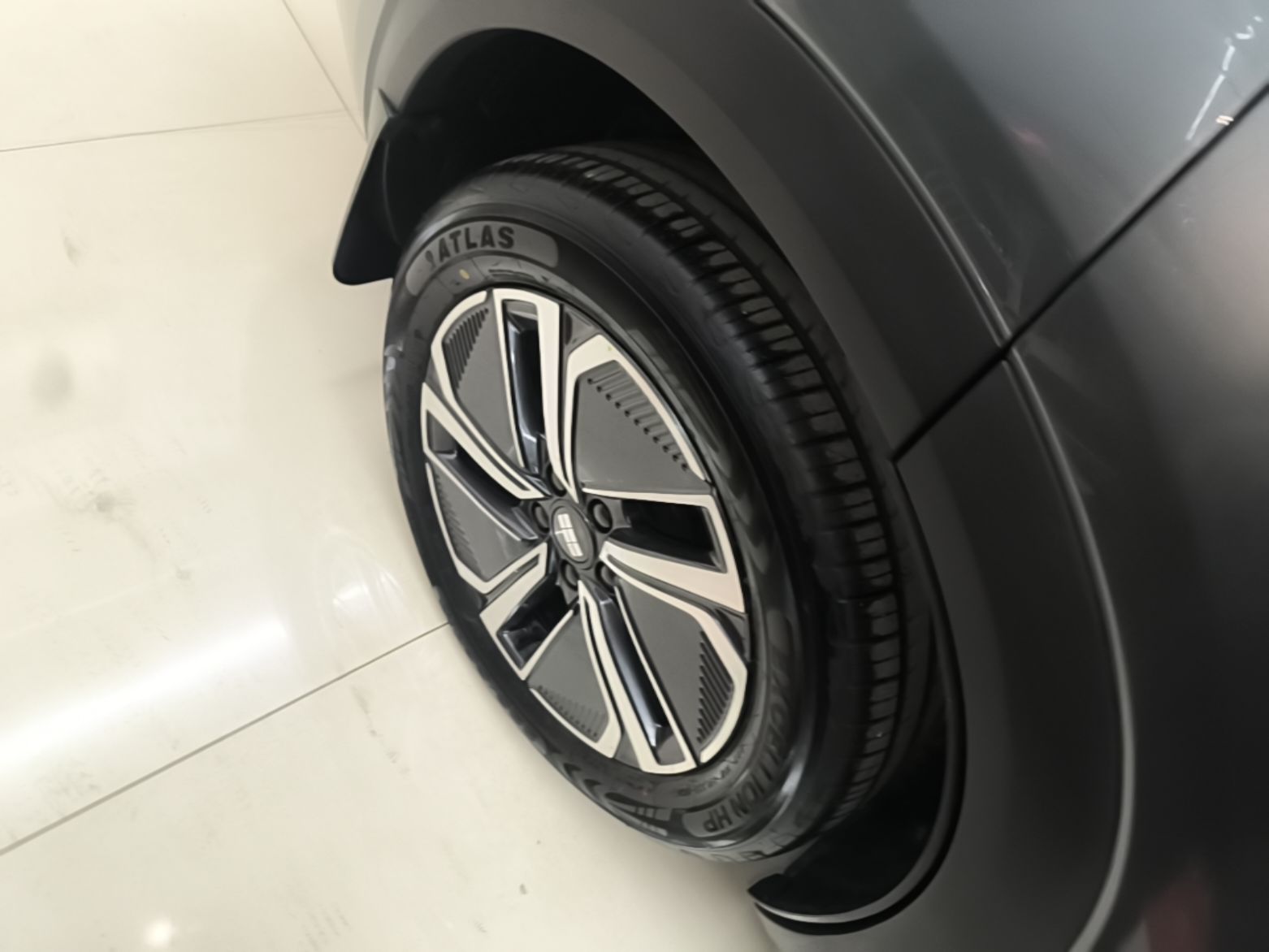 Geely Galaxy Xingjian 7 EM-i 2025 120km Exploration+ Version — снимка 11
