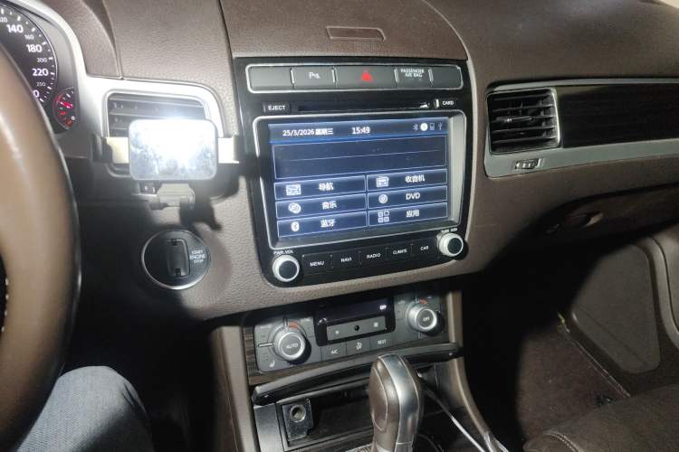 Used Volkswagen Touareg 2017 3.0 TSI Touareg Model Audio And AC Panel