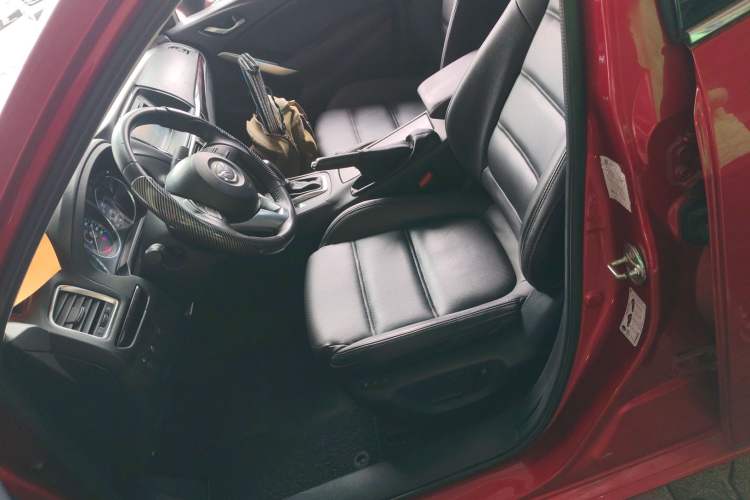 Used Mazda Atenza 2014 2.0L Blue Sky Luxury Edition