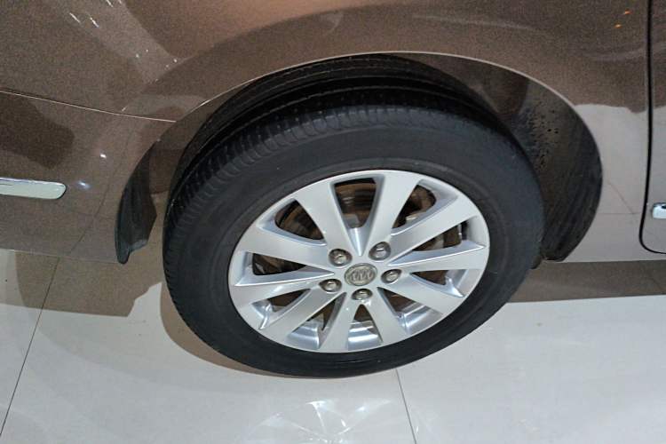 Used Buick GL8 2018 28T Luxury Model China VI Standard
