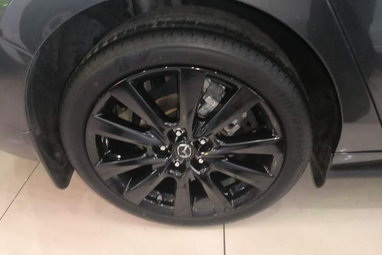 Used Mazda 3 Axela 2022 2.0L Automatic Premium Black Obsidian Edition
