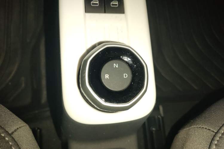 Used Geely Galaxy Panda 2025 210km Panda Rider Gear Lever