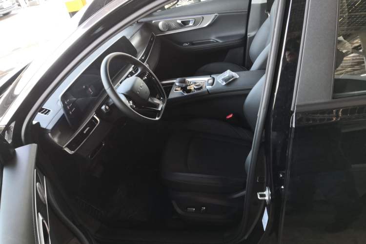 Used Chery Tiggo 8 PRO 2025 290T Two-Wheel-Drive Luxury Edition
