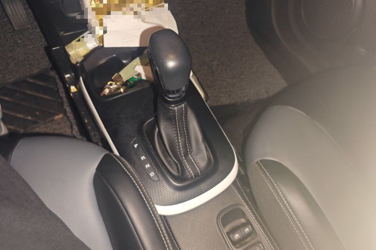 Used Roewe Clever 2022 311km QiQi BoBo Edition Gear Lever