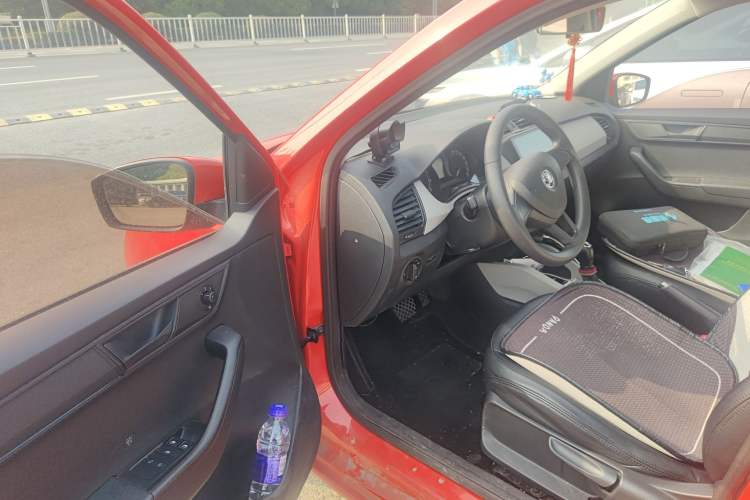 Used Skoda Fabia 2015 1.4L Automatic Front-Drive Model
