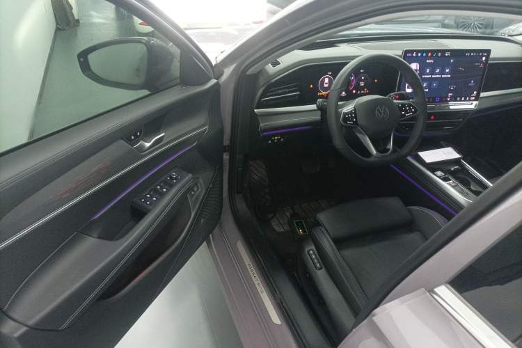 Used Volkswagen Passat 2025 Pro 380TSI Dragon Supreme Edition