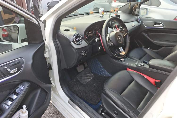 Used Mercedes-Benz B-Class 2015 B 200 Fashion Model