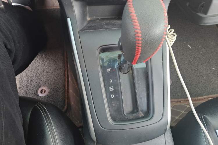 Used Nissan Sylphy 2019 Classic 1.6XE CVT Comfort Edition Gear Lever