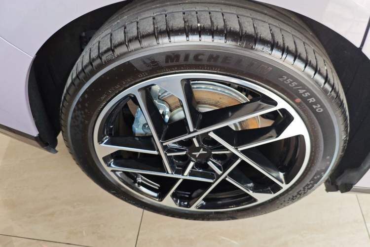 Used XPeng P7+ 2024 Long-Range Max Exterior 5