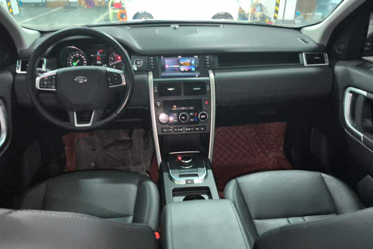 Used Land Rover Discovery Sport 2018 240 PS SE Version
