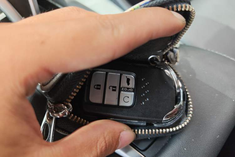 Used Honda Avancier 2017 240TURBO Two-Wheel Drive Premium Edition Vehicle Key