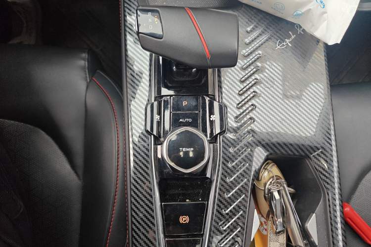 Used CHANGAN OSHAN Z6 2022 Blue Whale 1.5T DCT Smart Edition