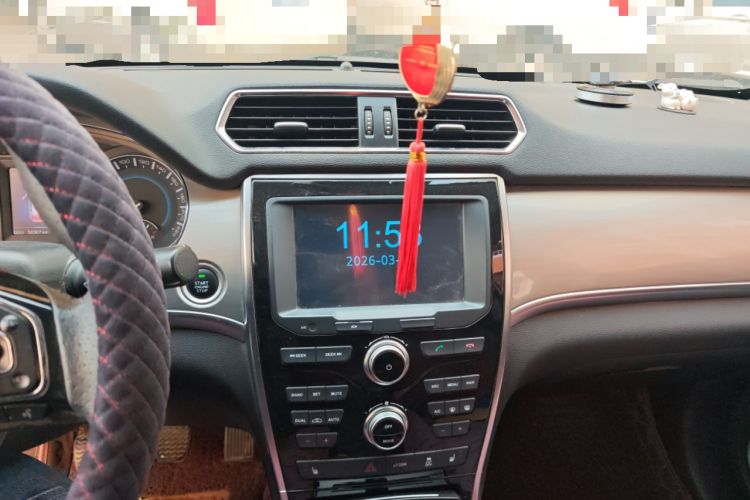 Used Haval H2 2017 Red-Label 1.5T Manual Two-Wheel Drive Luxury Model